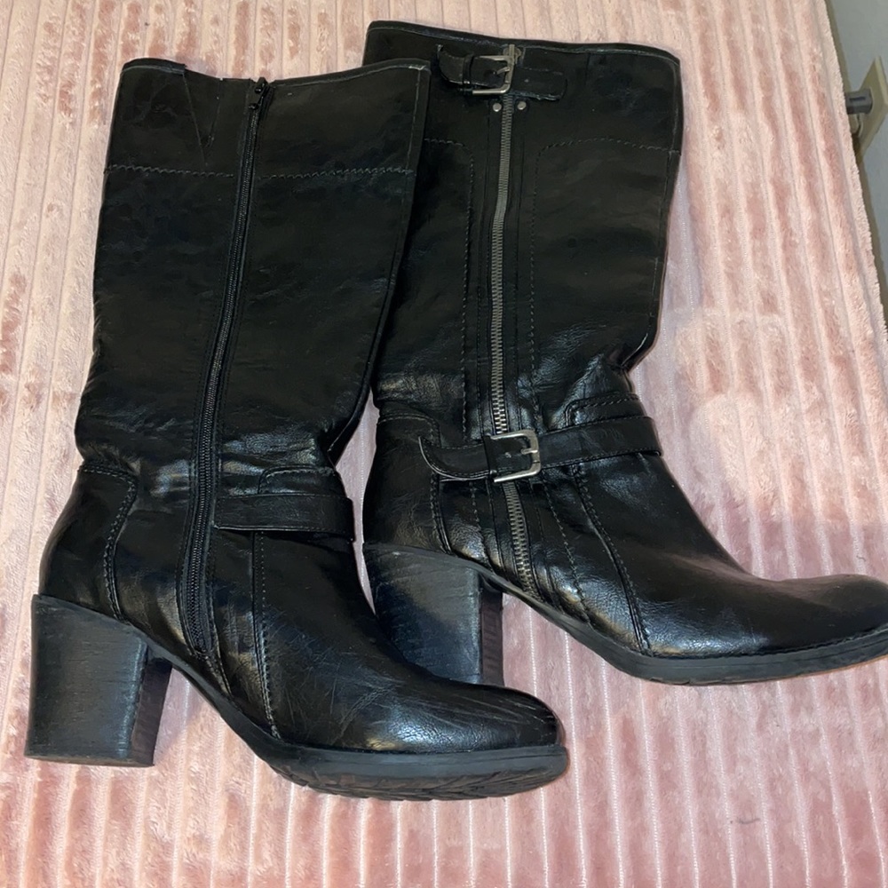 Boots - Picture 2 of 2